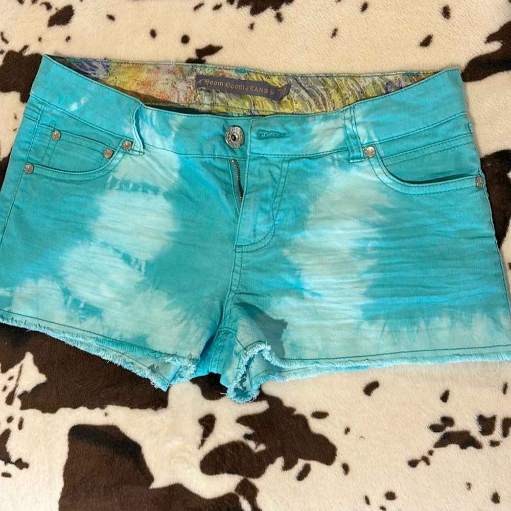 Turquoise tie dye shorts! Low rise short short size 7